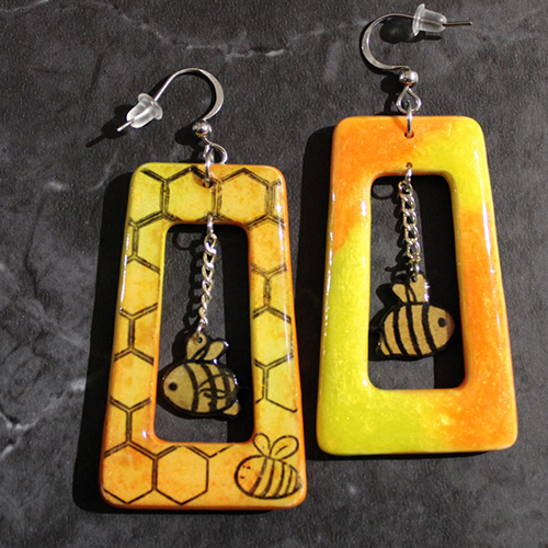 Boucles d'oreilles : nid d'abeilles